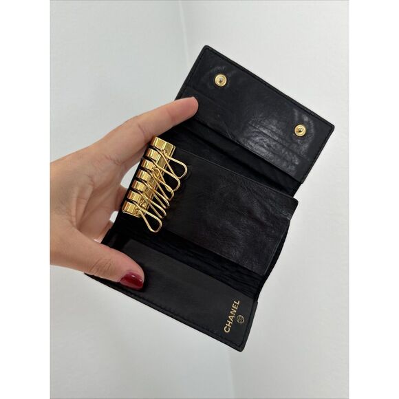 Chanel Black Caviar Logo Key Holder - Picture 2 of 11